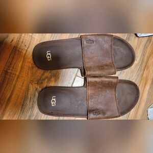 UGG Men Slip On